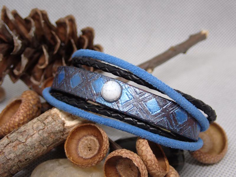 Dark leather and blue cord 5-strand bracelet