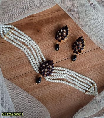 ​Pearl stone choker set