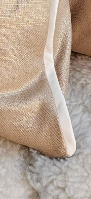 Pillow The Golden gold-off white leer 60x40