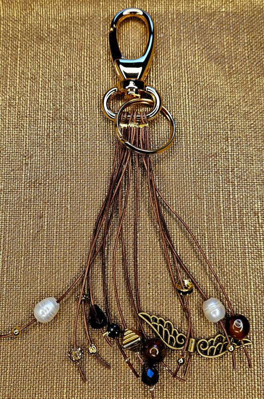 Bag charm brown No1