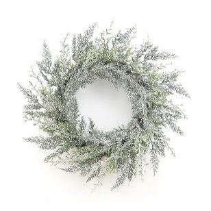 PLASTIC GREEN CEDAR WREATH LGE