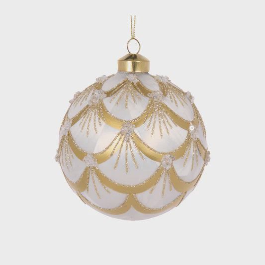 WHITE AND GOLD DECO SCALLOPED BAUBLE