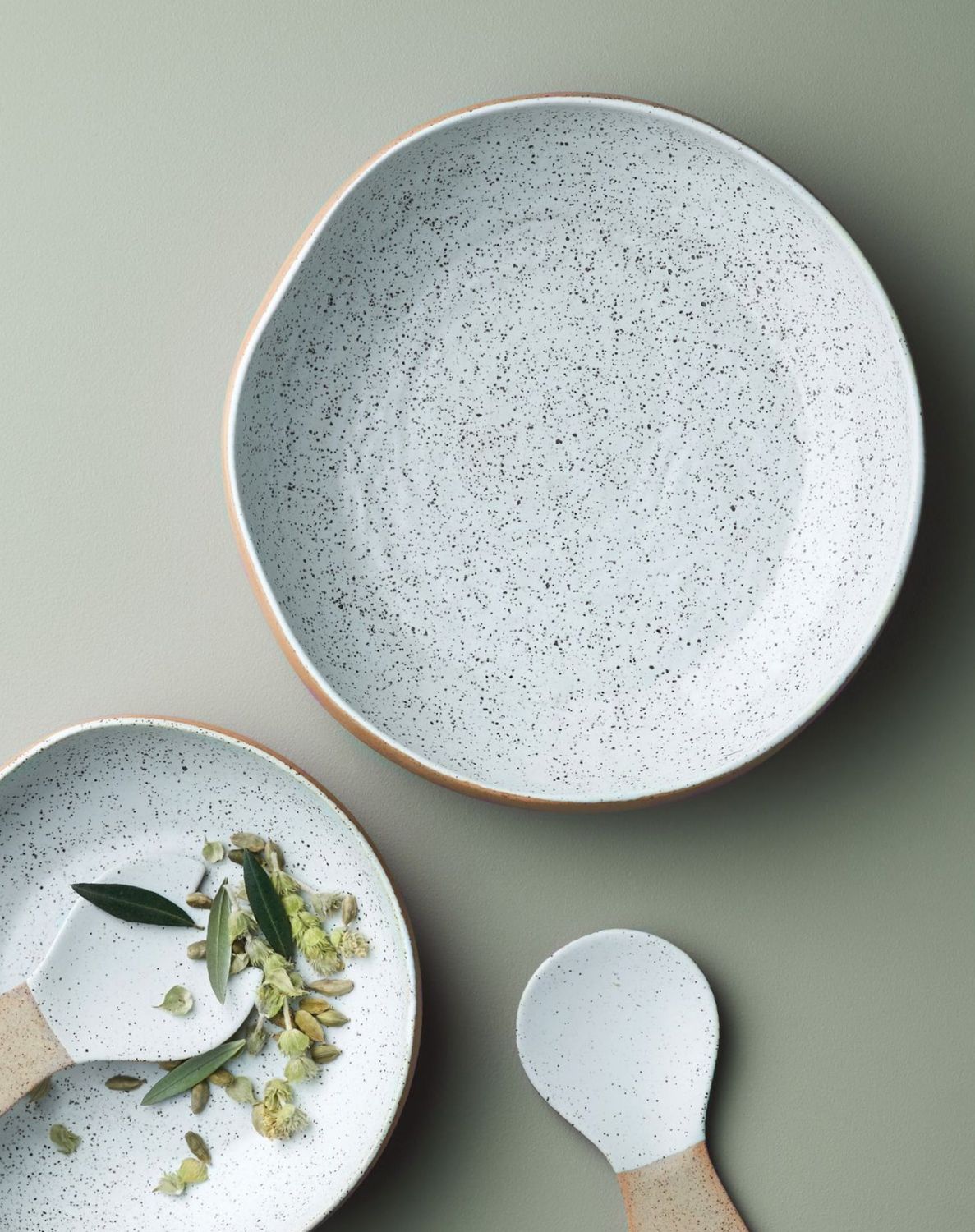 SALAD BOWL 27CM - WHITE GARDEN TO TABLE