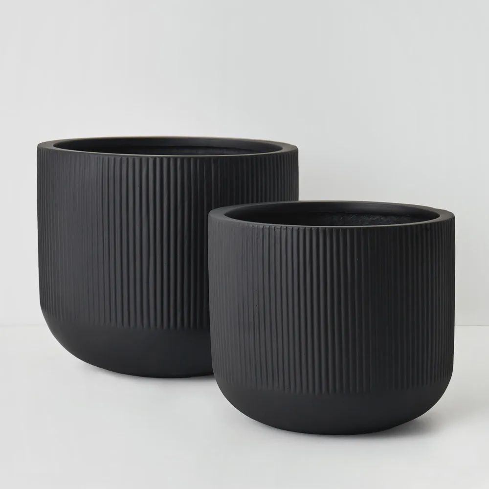 Linear Pot Black Small