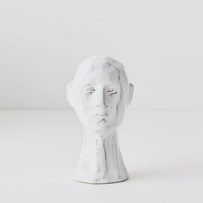Object Head Lettie White 9x17