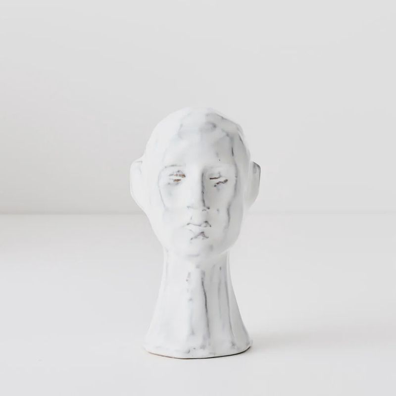 Object Head Lettie White 9x17