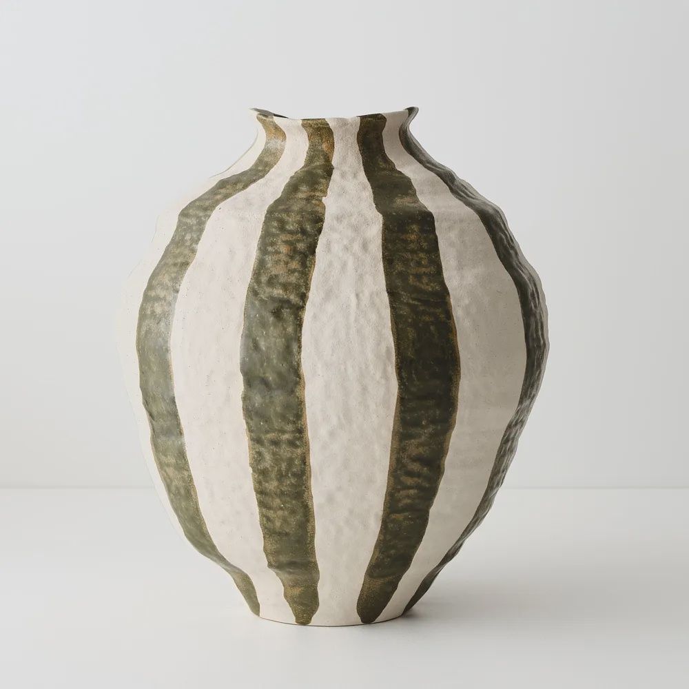 Pot Oreio Dark Olive 38cmh x 33cmd