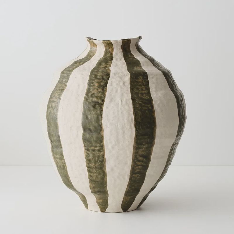 Pot Oreio Dark Olive 38cmh x 33cmd