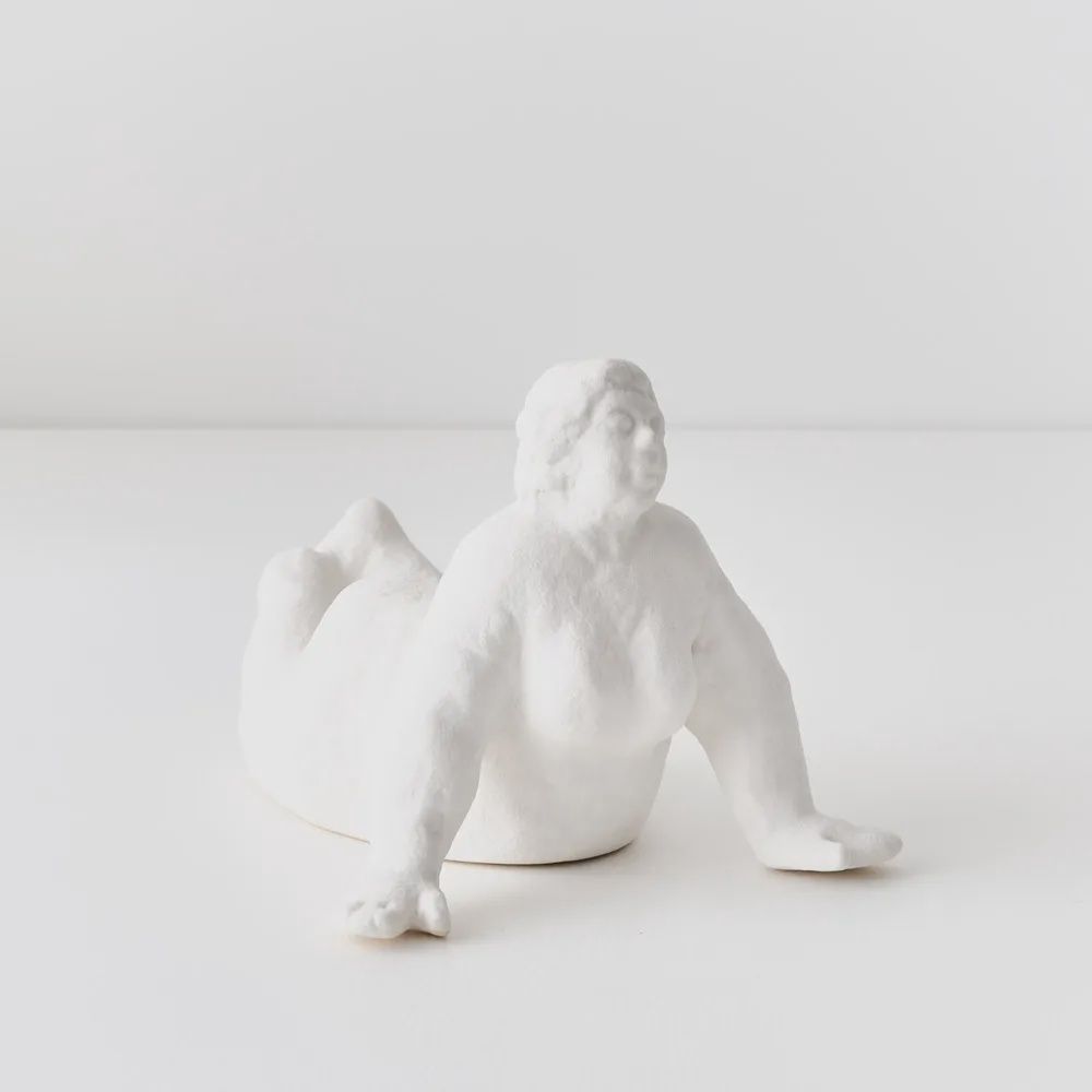 Object Sabine White 22cmw x 14cmh