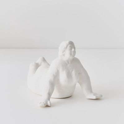 Object Sabine White 22cmw x 14cmh