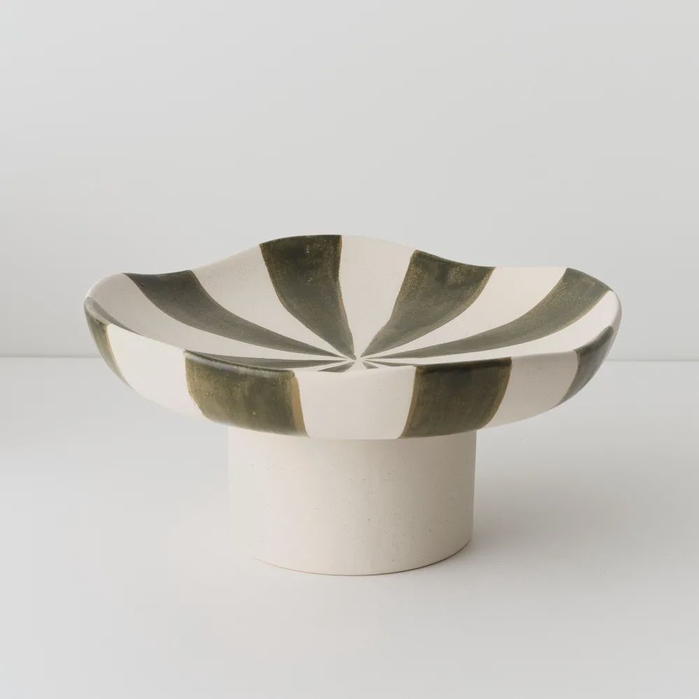 Oreio Pedestal Stand Dark Olive