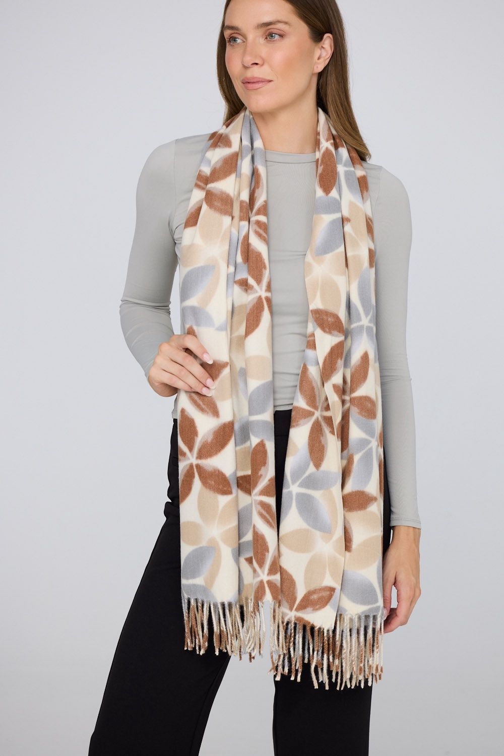 Solea Scarf - Off White W Blue