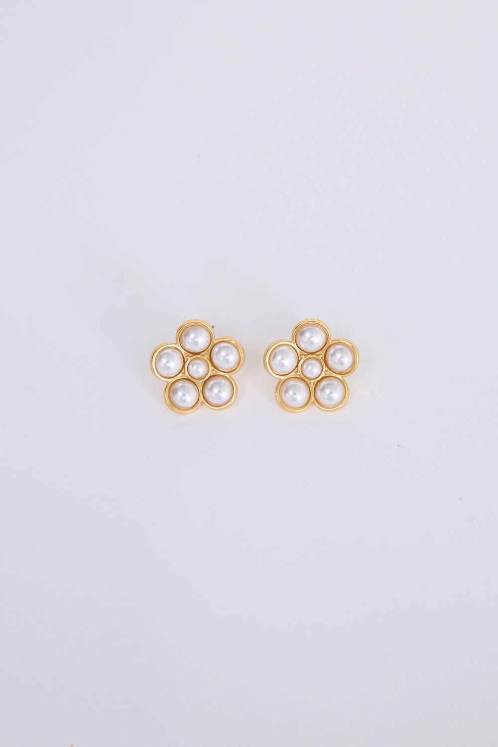 Fleur Earrings - Pearl