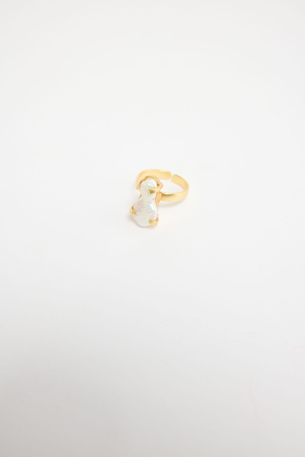Somers Ring - Pearl