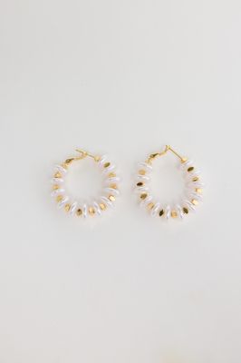 Isla Earrings - Pearl