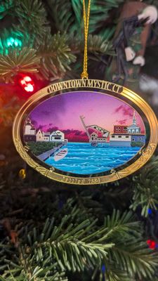 DOWNTOWN BRASS ORNAMENT