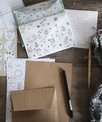 STATIONARY/PAPER/JOURNALS