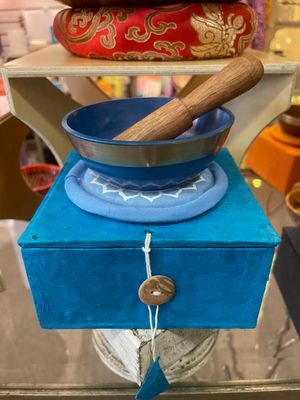 SINGING BOWLS THROAT BLUE