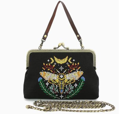 SKULLHEAD MOTH KISSLOCK BAG