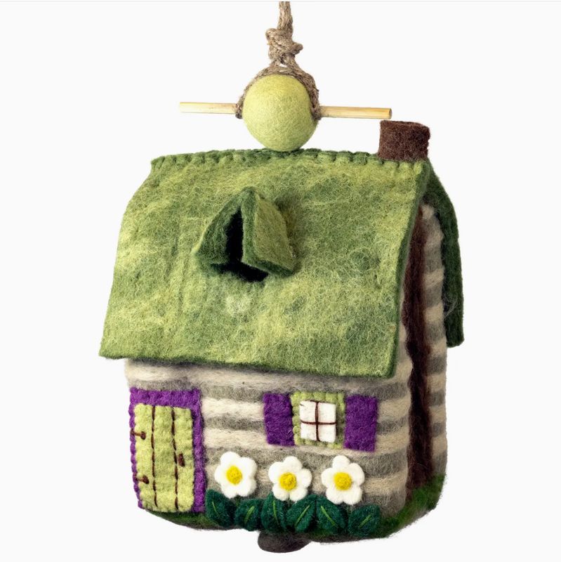 COUNTRY CABIN BIRDHOUSE