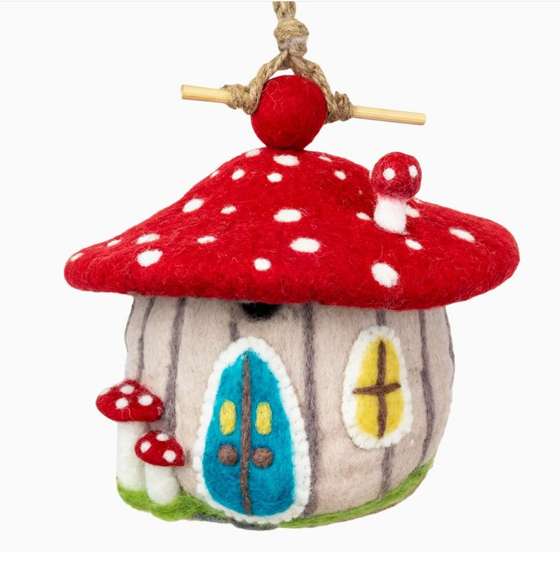 FOREST MUSHROOM BIRDHOUSE