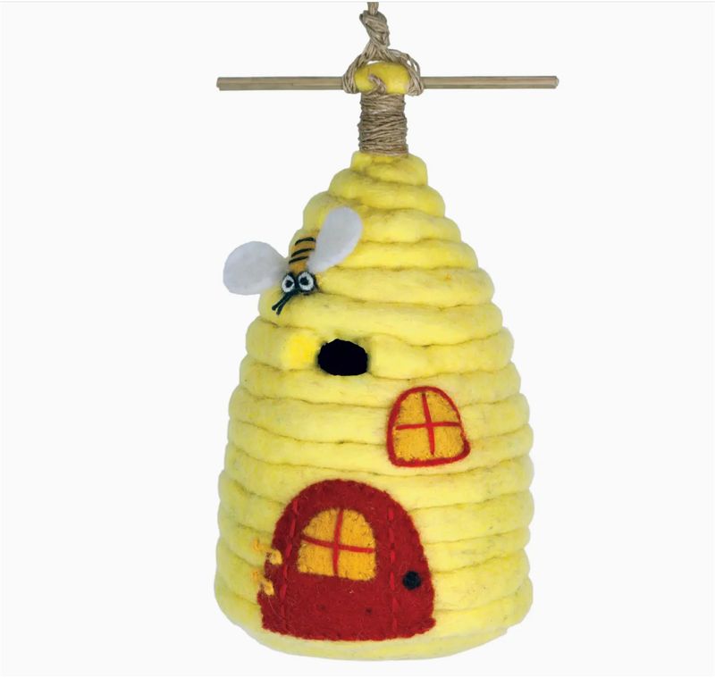BUMBLEBEE BIRDHOUSE