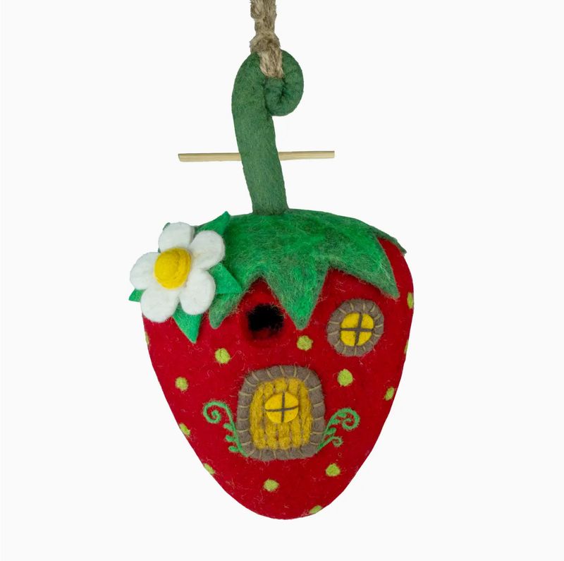 STRAWBERRY COTTAGE BIRDHOUSE