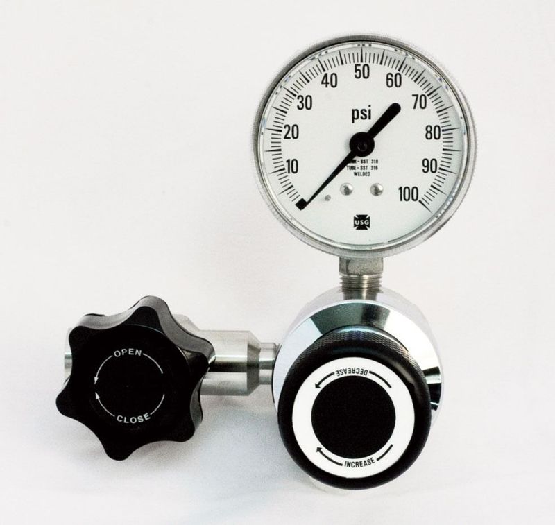Economical Corrosive Gas High Purity Line Regulator Series 3451L