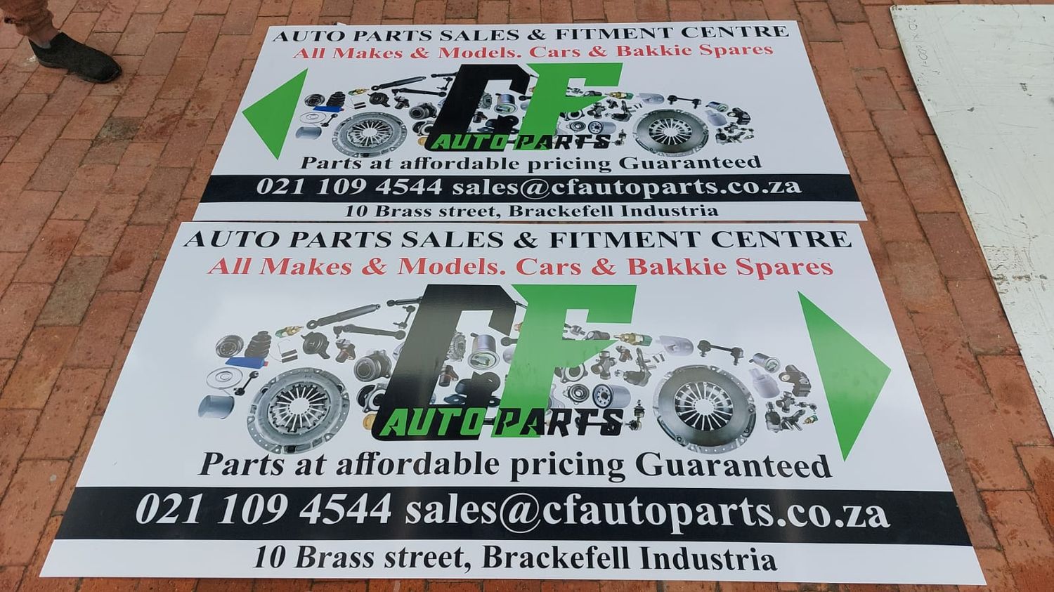 Chromadek Signs
