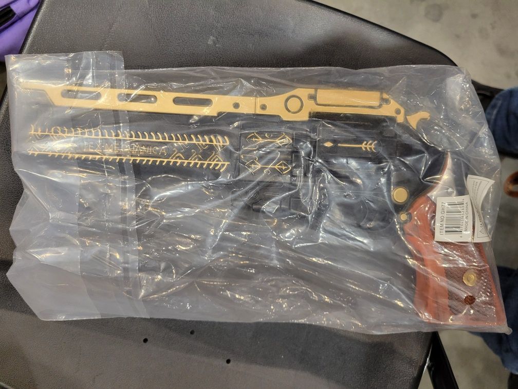 Foam Replica Prop Destiny Gold GH77