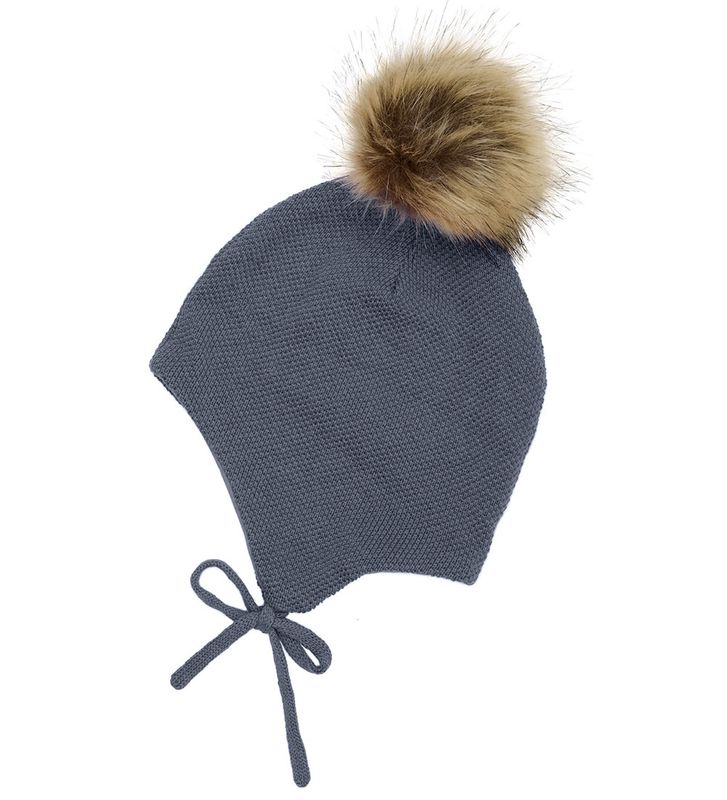 Mütze mit abnhembaren Kunsfellbommel