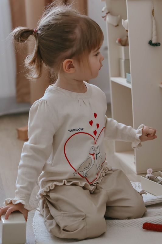 Magic Dove Pullover
