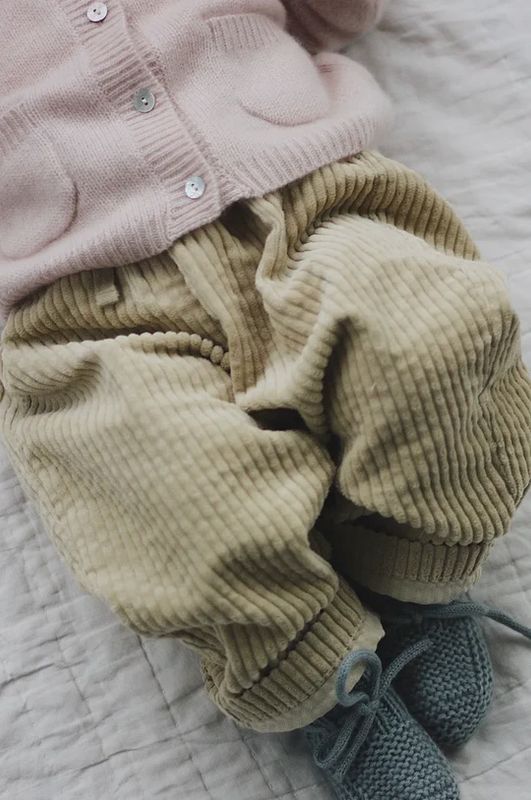 Charlie Cordhose Baby Olive