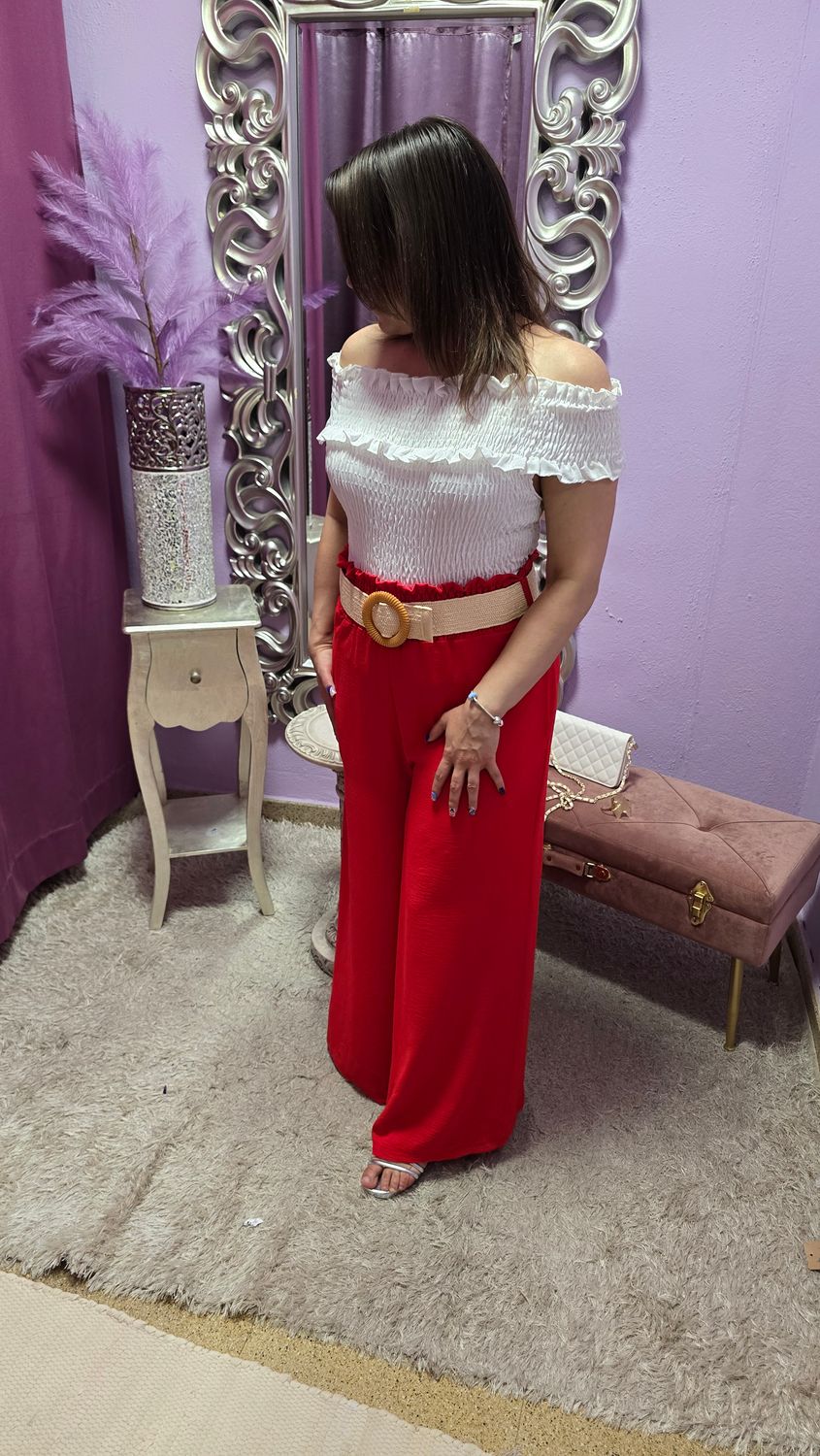 Pantalón rojo cinturón incluido