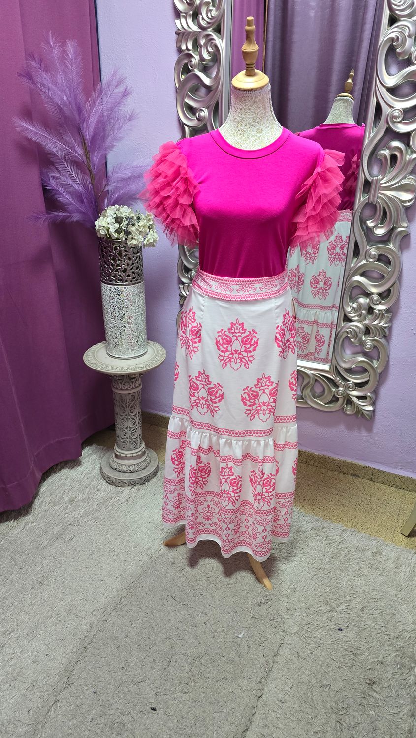 Falda con dibujo fucsia