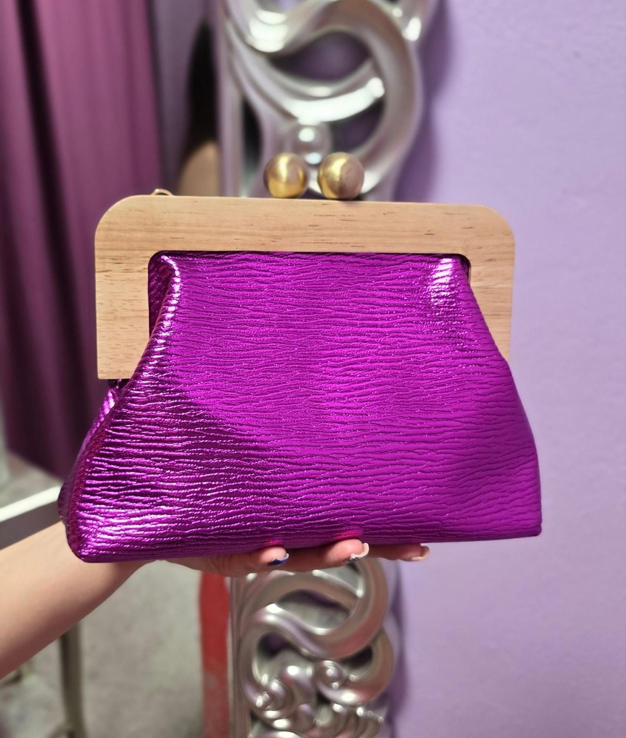 Bolso asa madera buganvilla metalizado