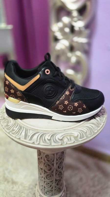 Zapatilla negra Louis Zapatilla negra Louis