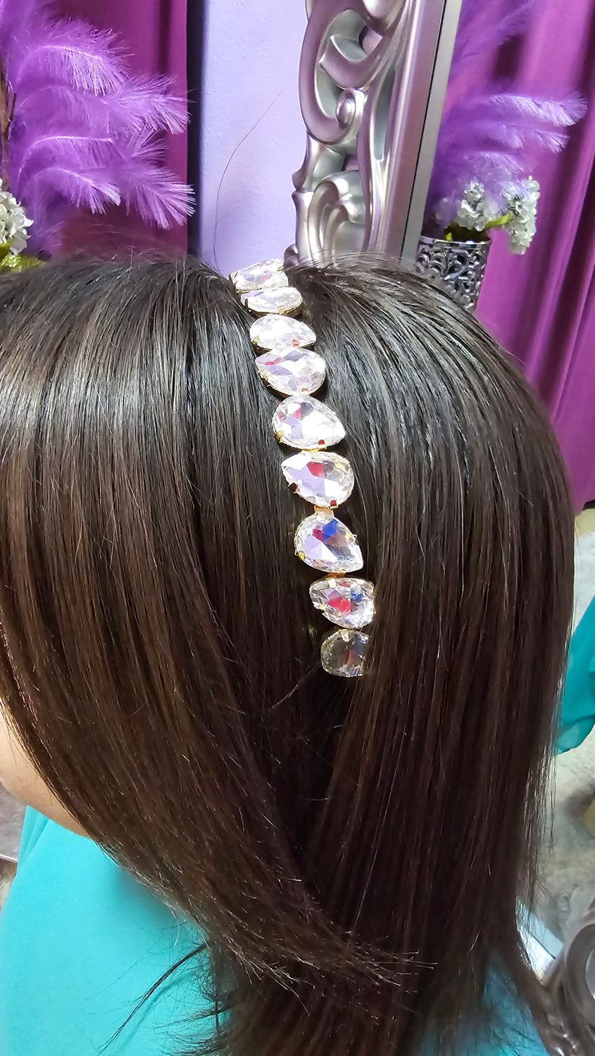 Diadema detalles cristal  dorado