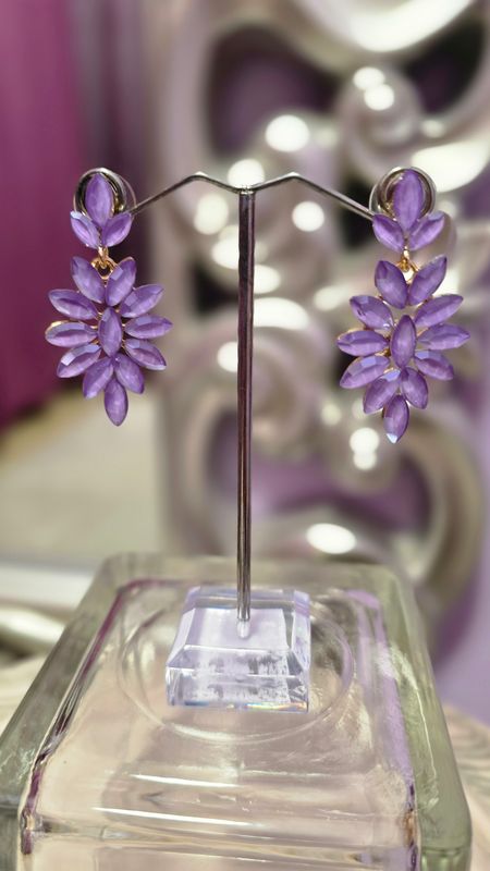 Pendientes  LOY lila