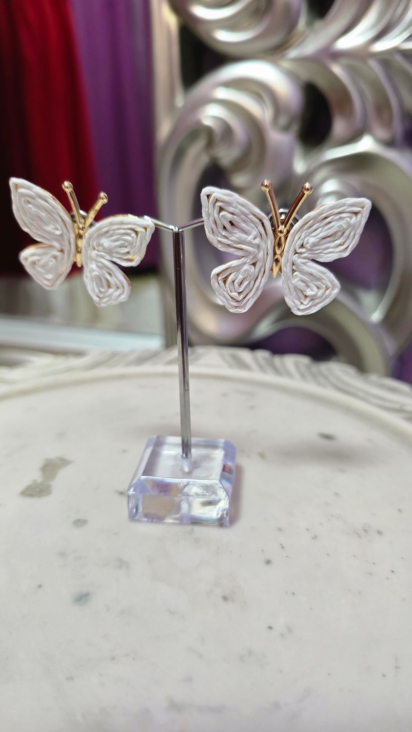 Pendiente cordón MARIPOSA  BLANCA