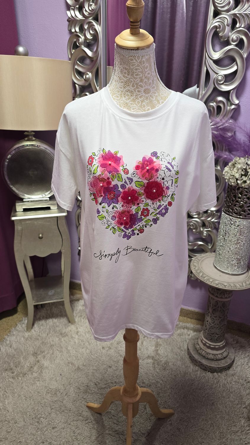 Camiseta flores relieve