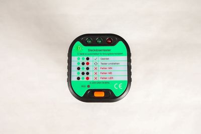 Erdungs-Checker – Steckdosen einfach auf Erdung prüfen Erdungs-Checker – Steckdosen einfach auf Erdung prüfen