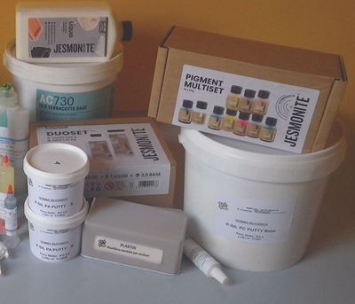 JESMONITE RESINE E GOMME SILICONICHE