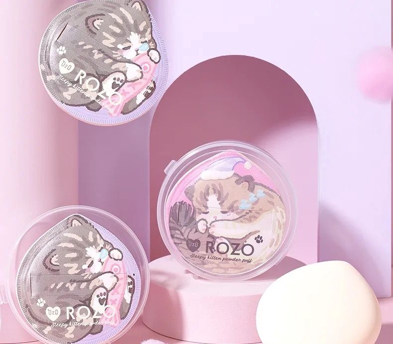 Rozo Sleepy Kitten Powder Puff w/ Case
