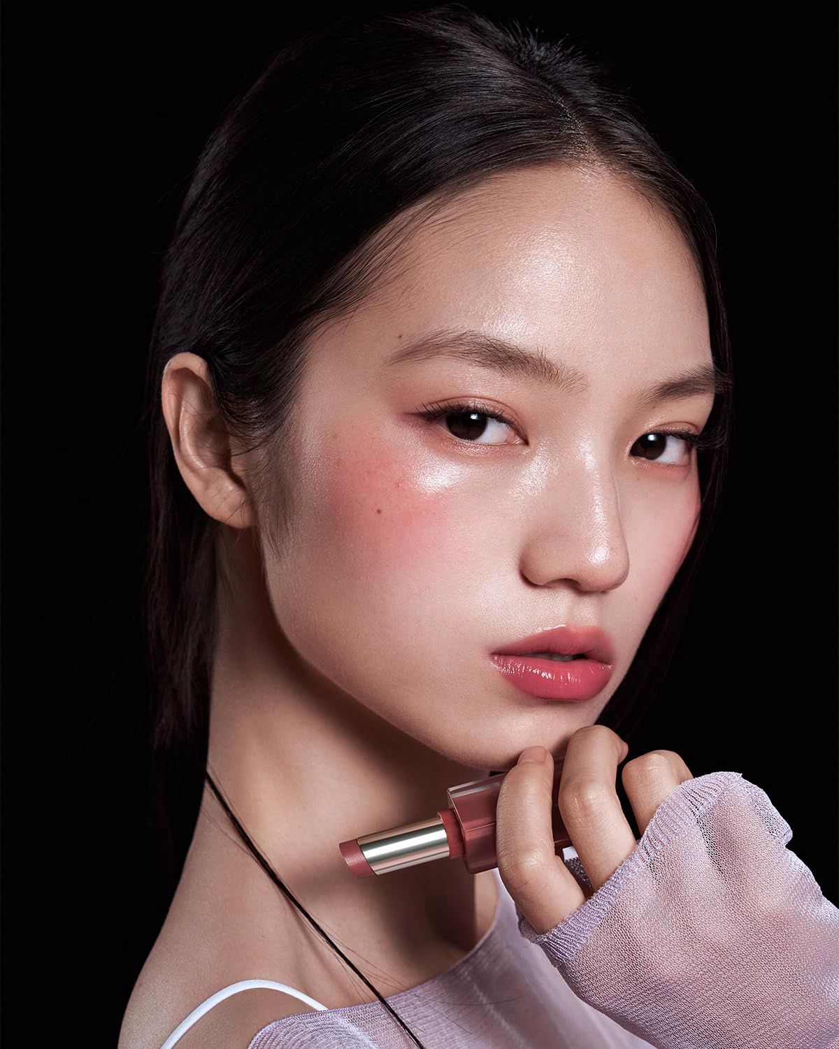 Into You Glowing Lipstick GL03