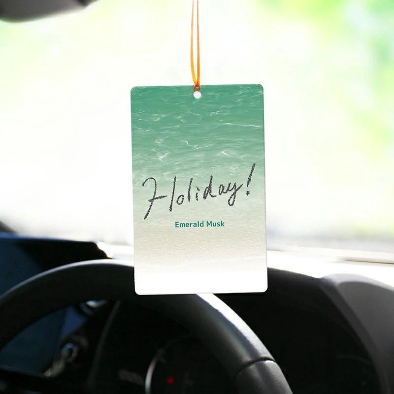 Carmate H1773A Holiday Musk Hanging Air Freshener - Emerald Musk