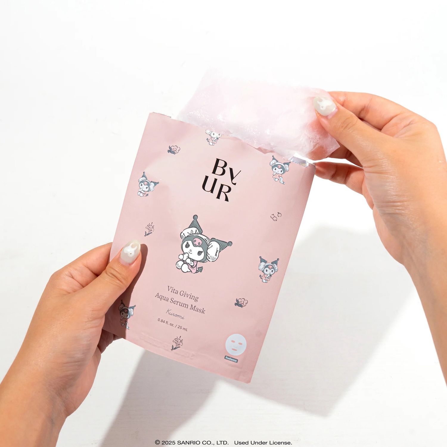 ByUR Hello Kitty&amp;Friends Vita Giving Aqua Serum Mask V1