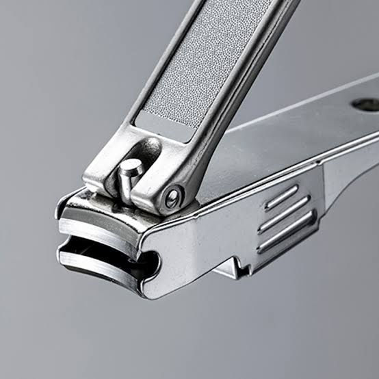Green Bell SS Fingernail Clipper With Catcher G-1115*
