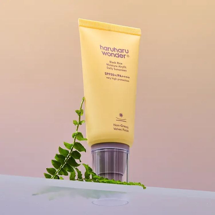 Haruharu Wonder Black Rice Moisture Airyfit Daily Sunscreen SPF50+PA++++