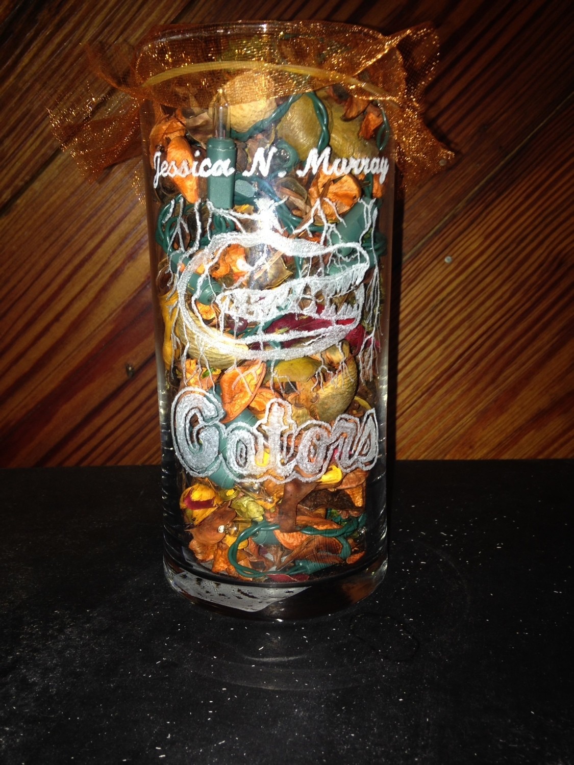 Customize gator scented vase with lights